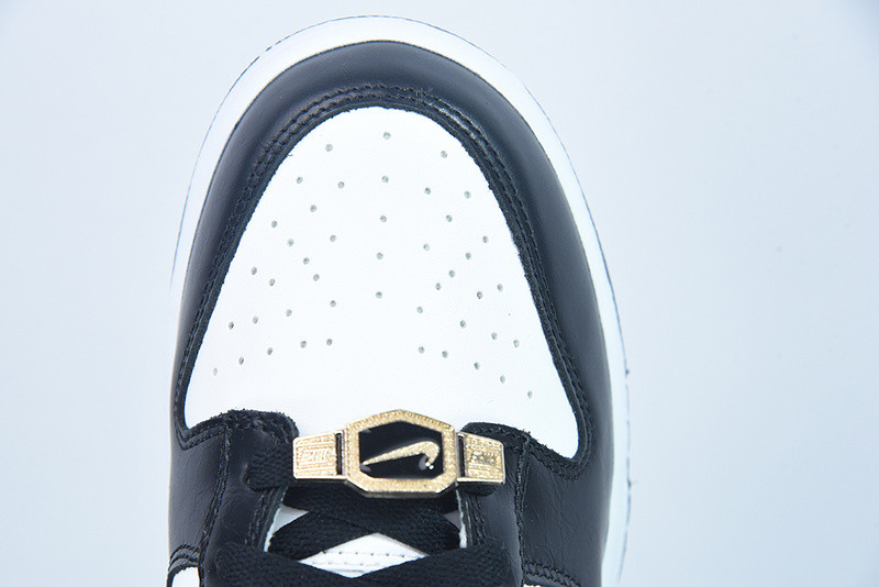 NIKE DUNK LOW "WORLD CHAMP" DR9511-100