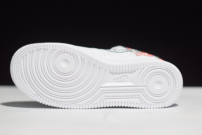 NIKE AIR FORCE 1 07
