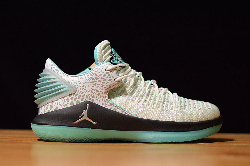 AIR JORDAN 32 LOW PF AH3347-101