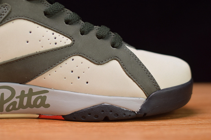 PATTA X AIR JORDAN 7 RETRO OG SP  “ICICLE” AT3375-100