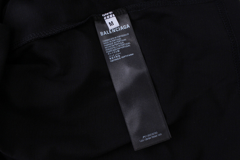 Ba1en*iaga clothes