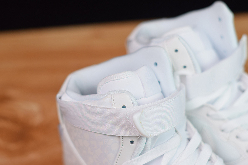 NIKE AIR FORCE 1 HIGH