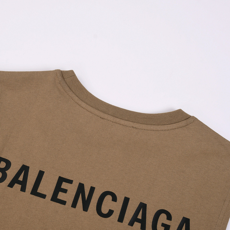 Ba1en*iaga clothes