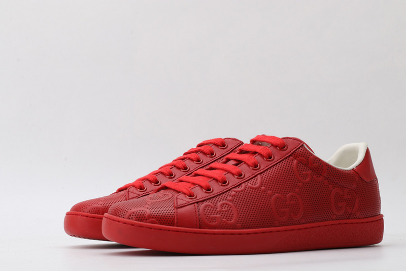 G*u*i sneaker