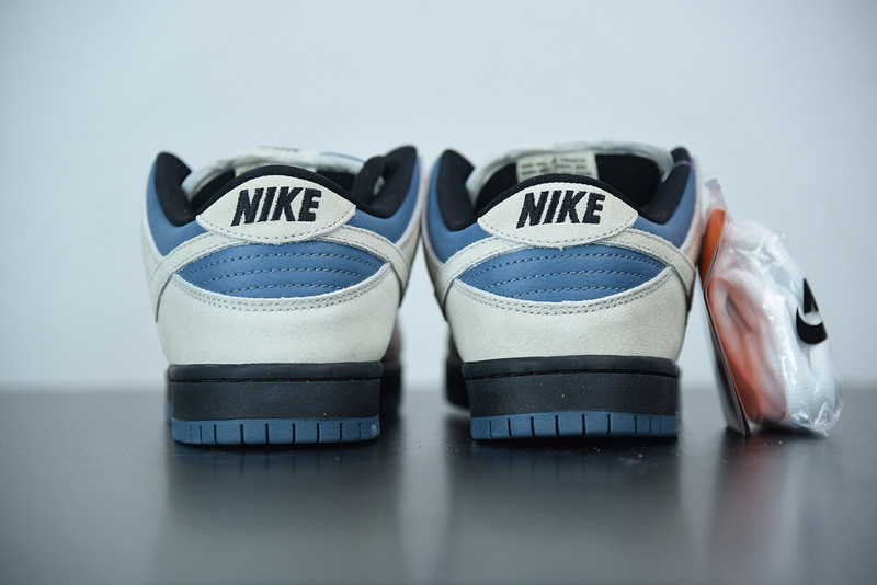 NIKE SB DUNK LOW LIGHT CREAM THUNDERSTORM BQ6817-200