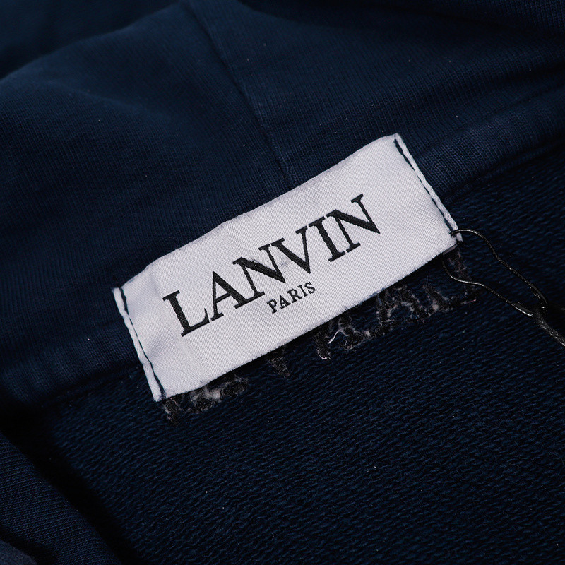 Lanu1n clothes