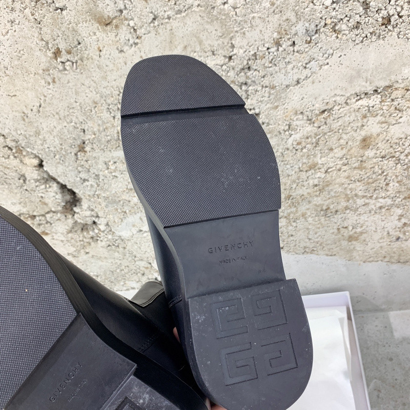 G1uenchy boots