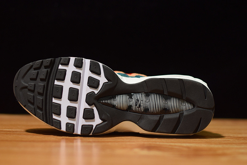 NIKE AIR MAX 95