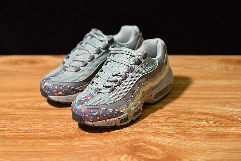NIKE AIR MAX 95 SE