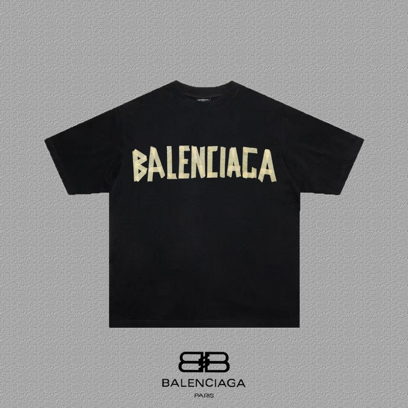 Ba1en*iaga clothes