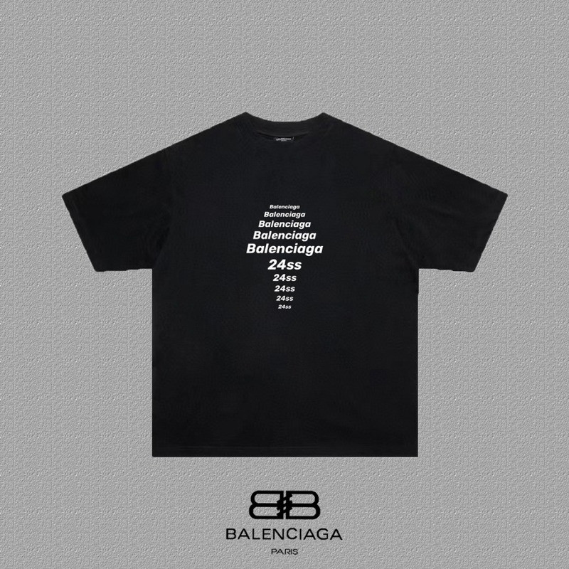 Ba1en*iaga clothes