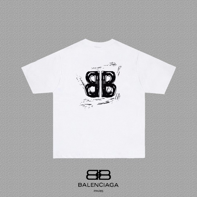 Ba1en*iaga clothes