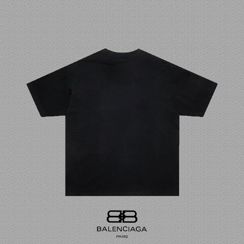 Ba1en*iaga clothes