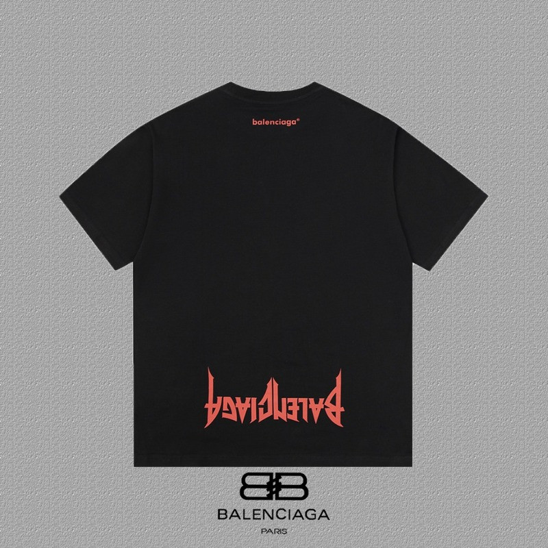Ba1en*iaga clothes