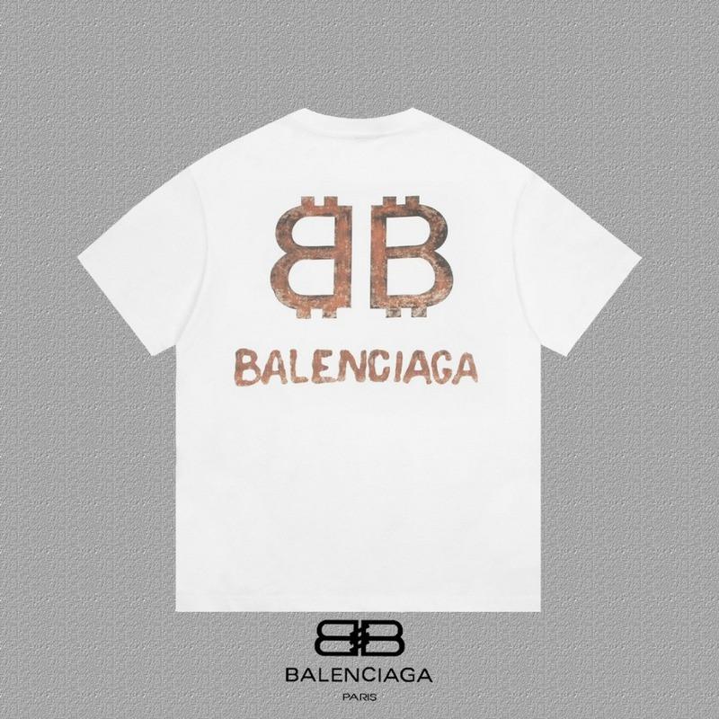 Ba1en*iaga clothes