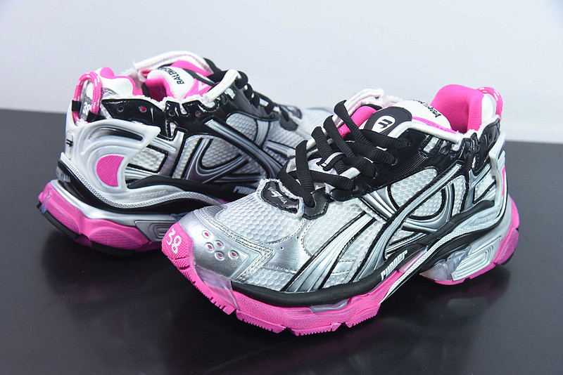 Ba*len*cia*ga runner sneaker