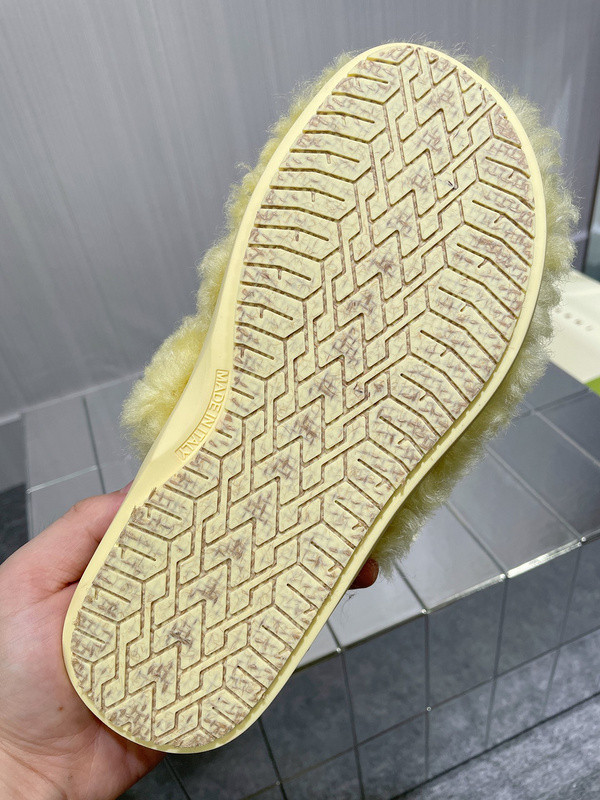 Ma*n1 slippers