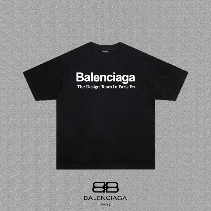 Ba1en*iaga clothes