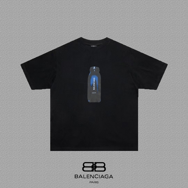 Ba1en*iaga clothes