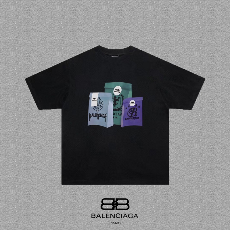 Ba1en*iaga clothes
