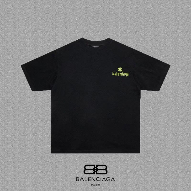 Ba1en*iaga clothes