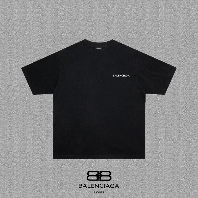 Ba1en*iaga clothes