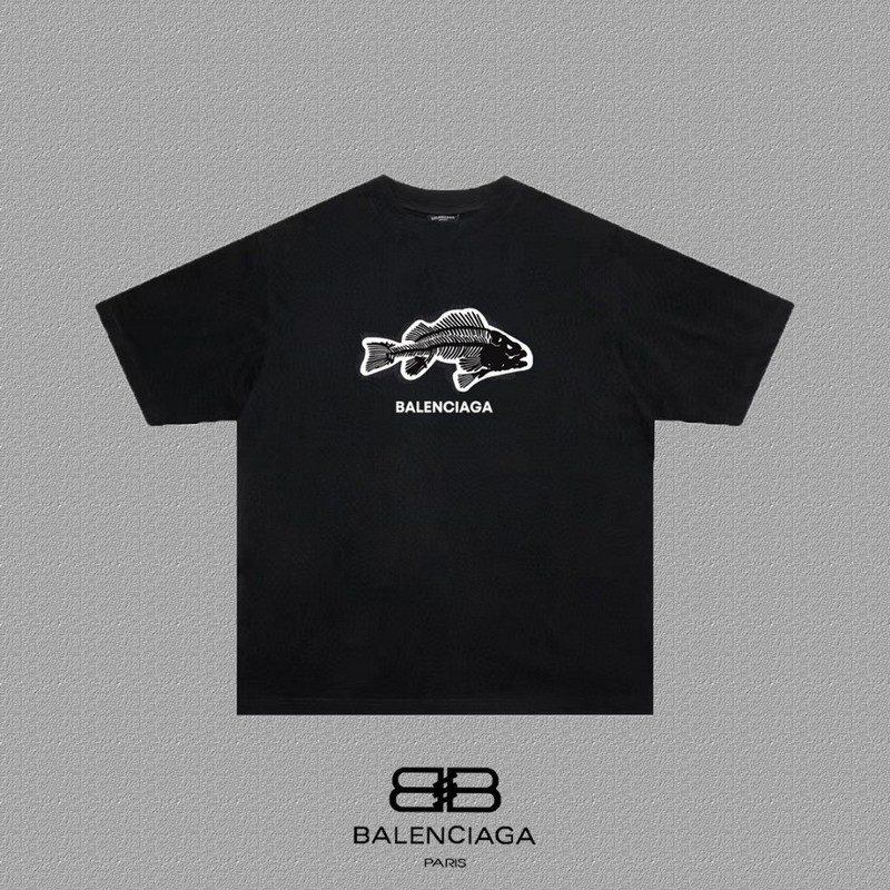 Ba1en*iaga clothes