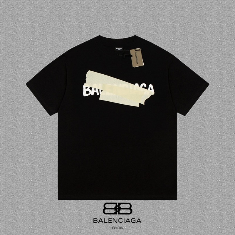Ba1en*iaga clothes