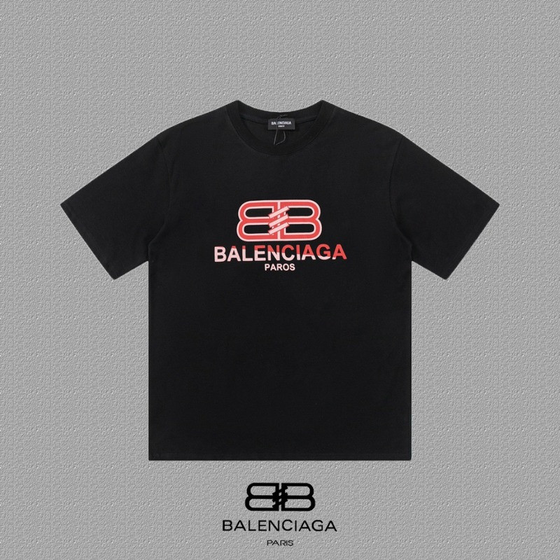 Ba1en*iaga clothes