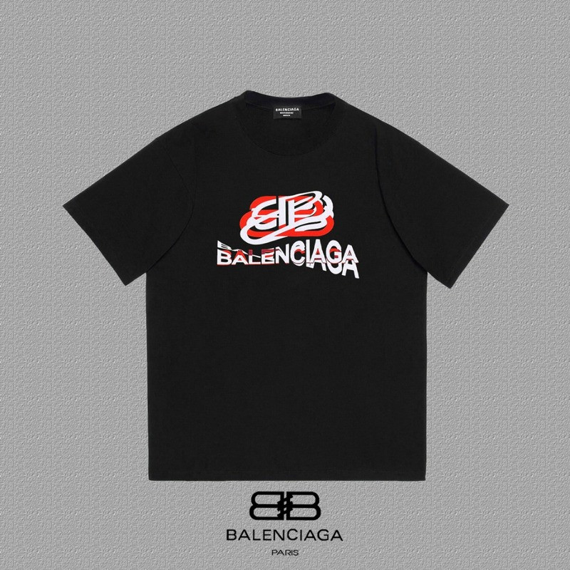 Ba1en*iaga clothes