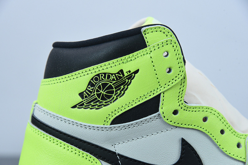 AIR JORDAN 1 HIGH OG “VISIONAIRE” 555088-702