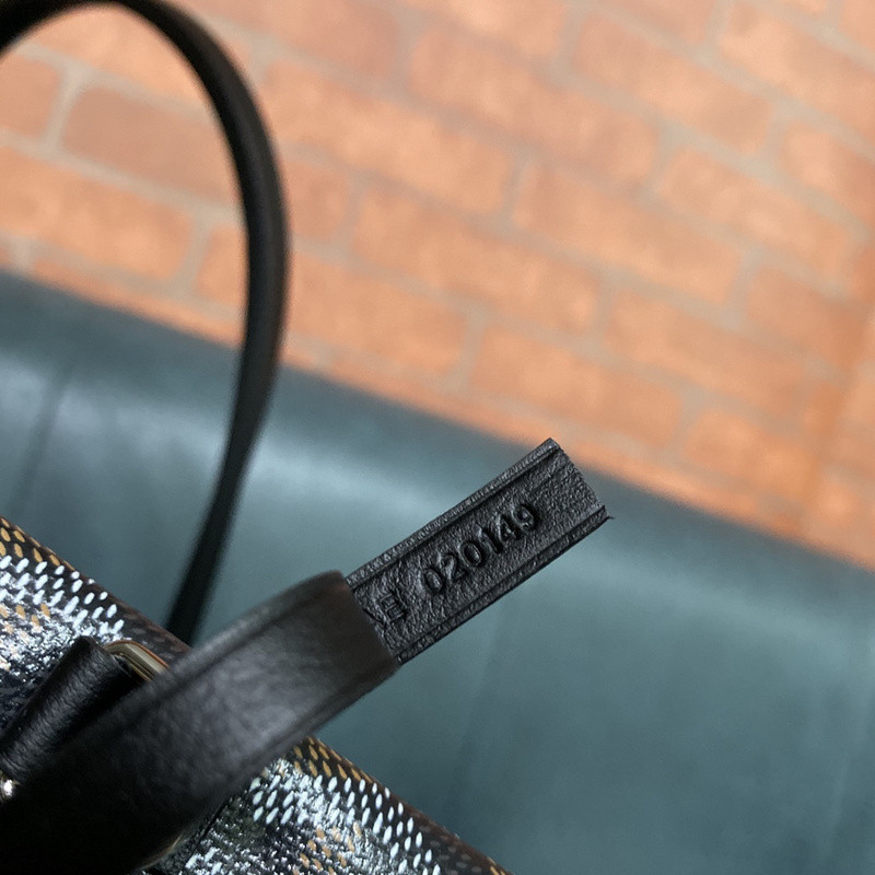 Go*ard purse