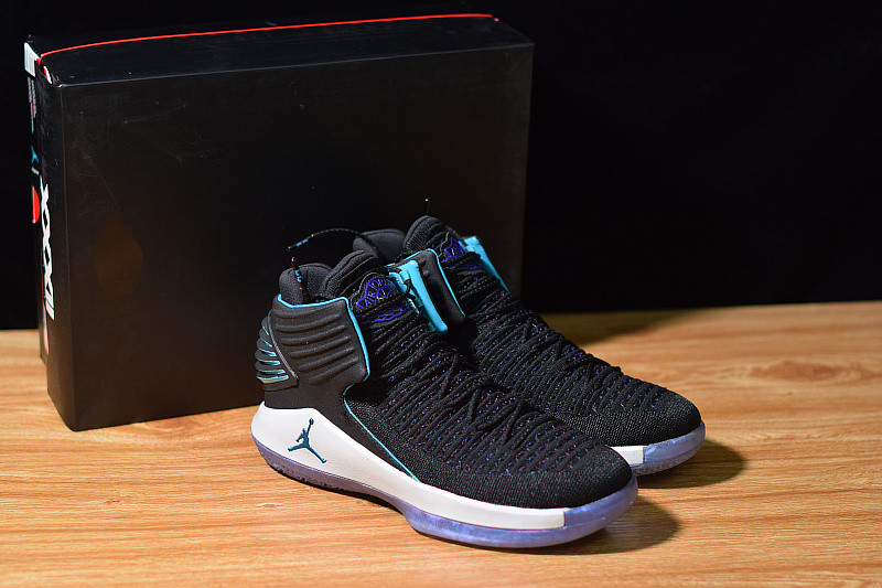 AIR JORDAN 32 “CEO” AA1253-016