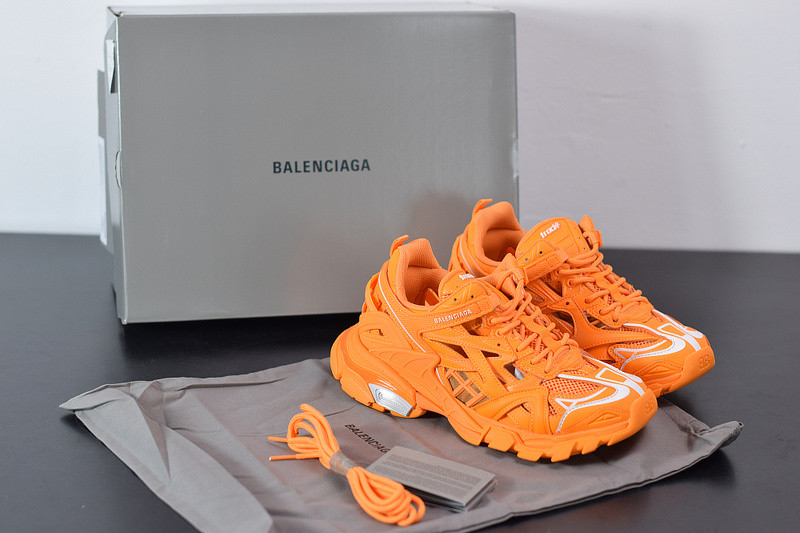 BC TRACK SNEAKER