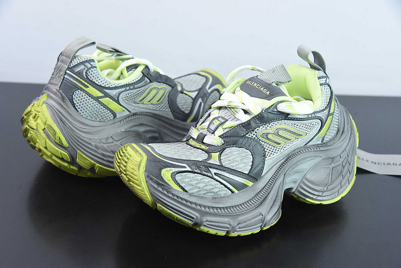 BC XL Sneakers