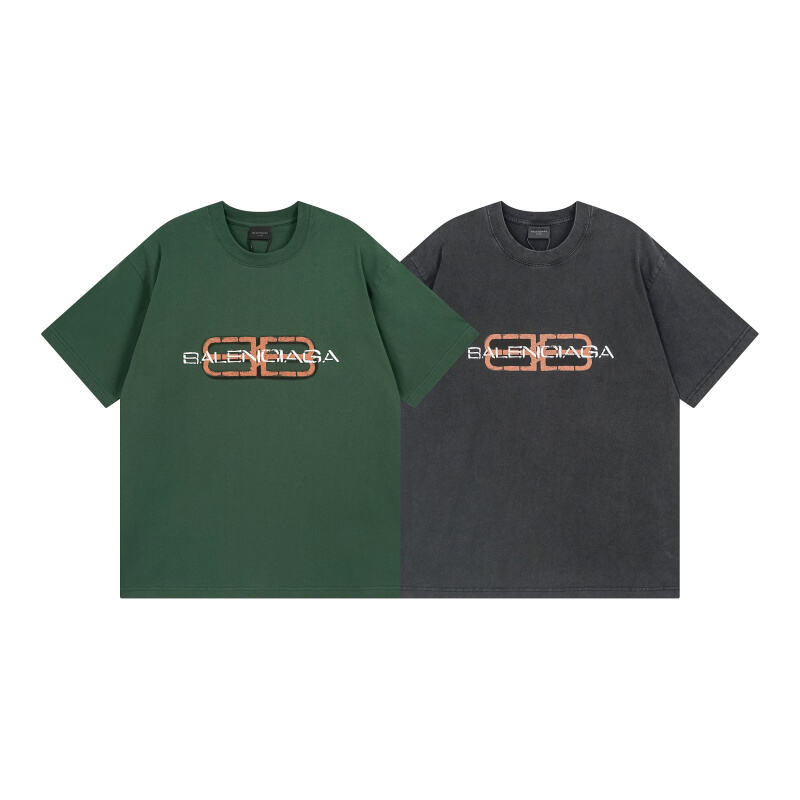 Ba1en*iaga clothes