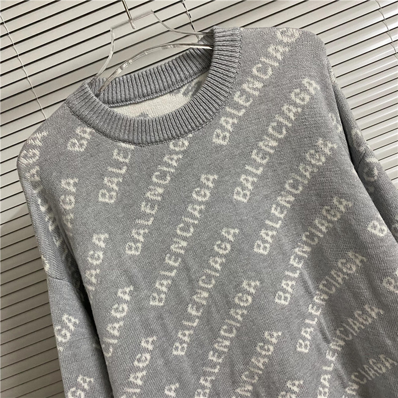 Ba1en*iaga clothes