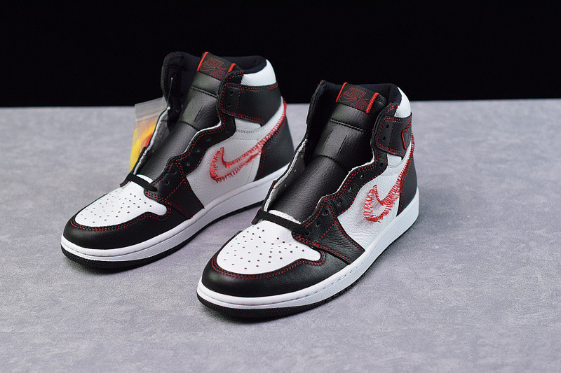 AIR JORDAN 1 RETRO HIGH OG DEFIANT “TOUR YELLOW" CD6579-071