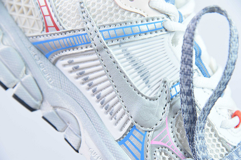 Nike Air Zoom Vomero 5 