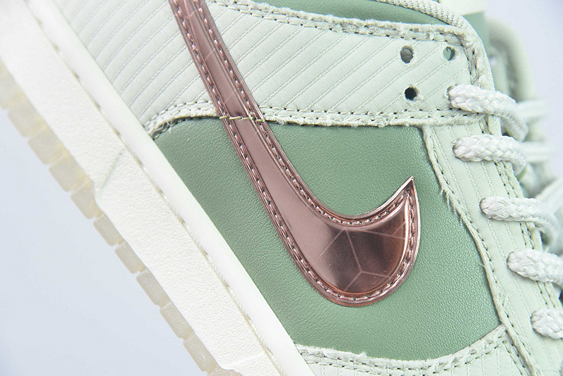 Nike x Kyler Murray Dunk Low 