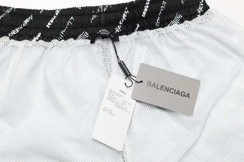 Ba1en*iaga clothes