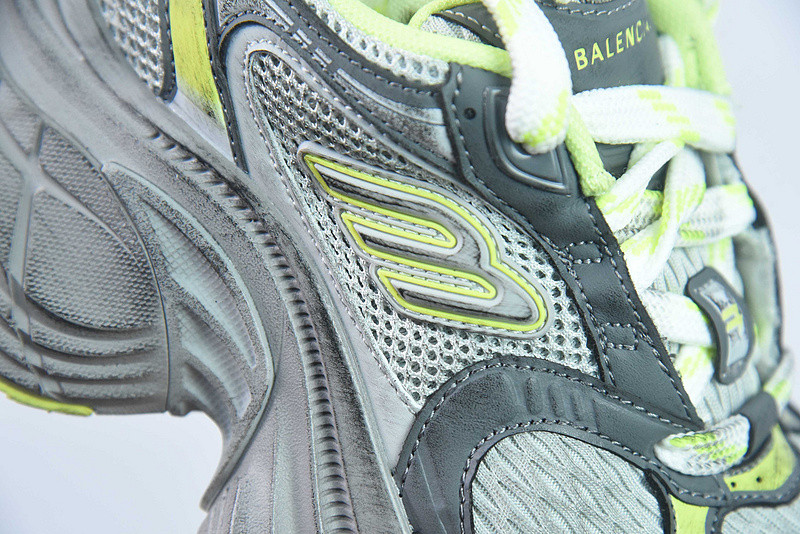 BC XL Sneakers