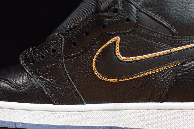 AIR JORDAN 1 RETRO HIGH CITY OF FLIGHT 555088-031