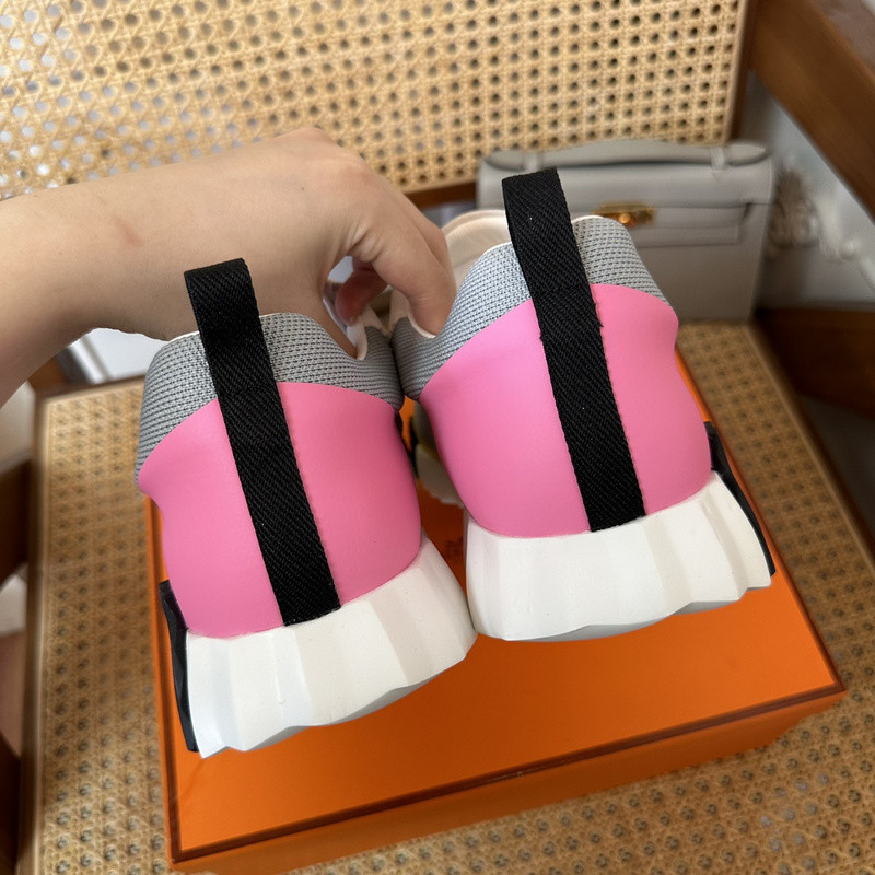 H**me5 sneaker