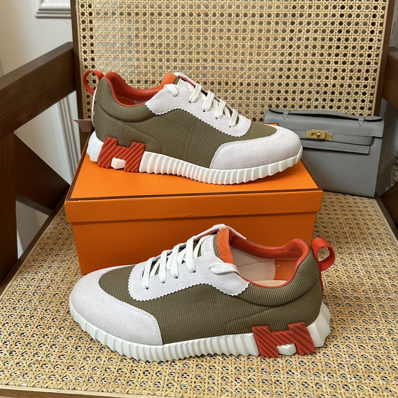 H**me5 sneaker