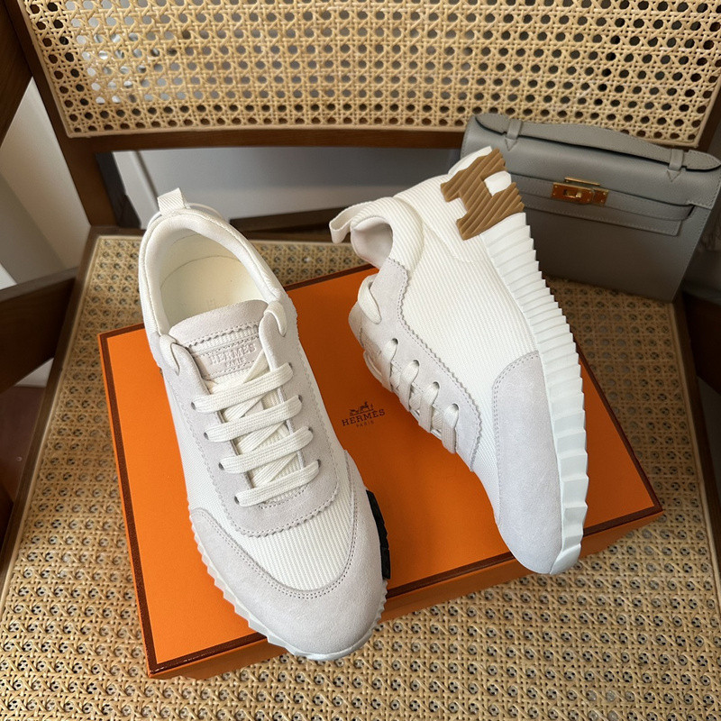 H**me5 sneaker