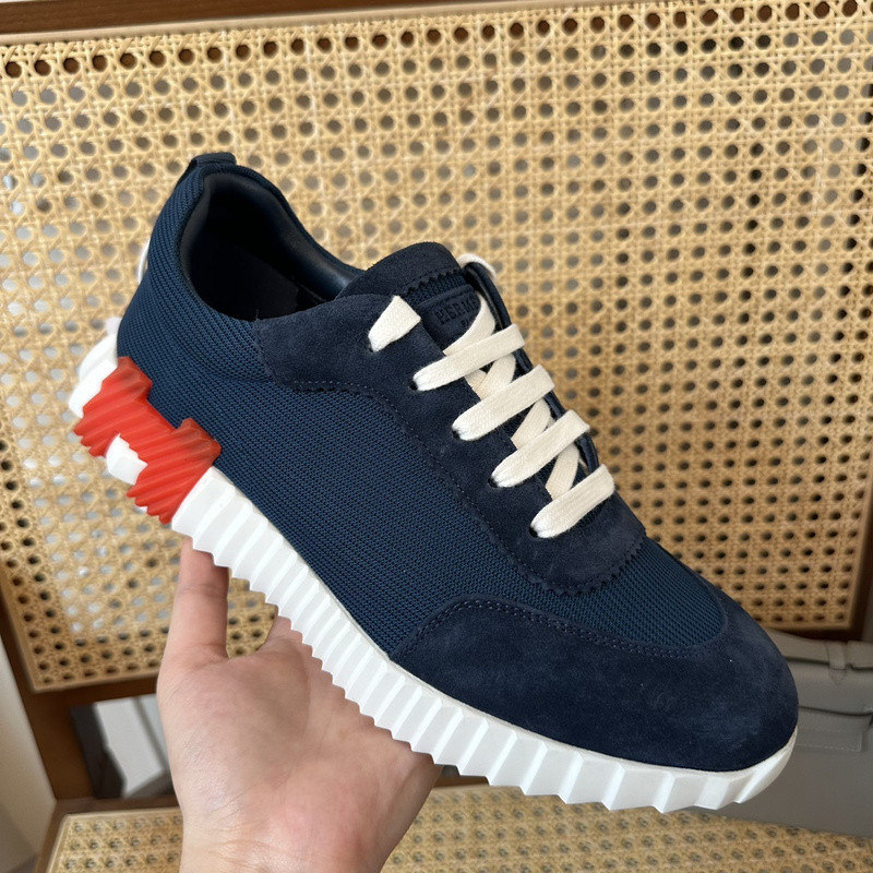H**me5 sneaker