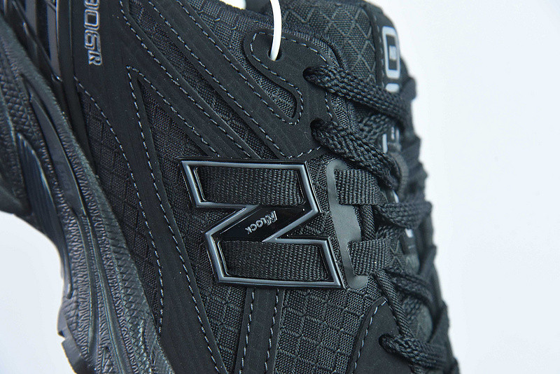 new Ba1an*e sneaker