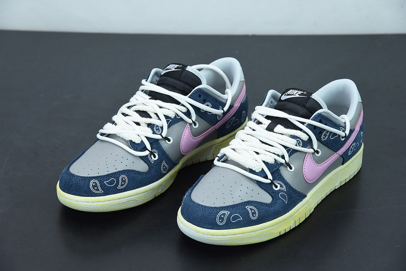 NIKE SB DUNK LOW