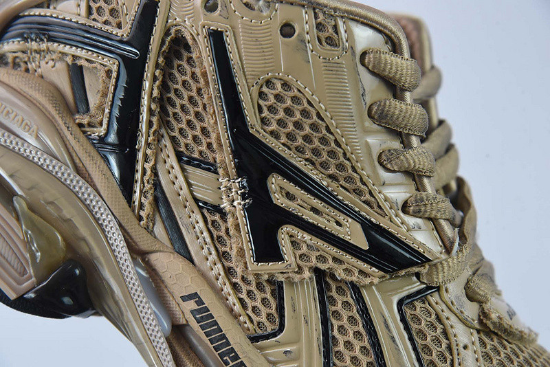 Ba*len*cia*ga runner sneaker